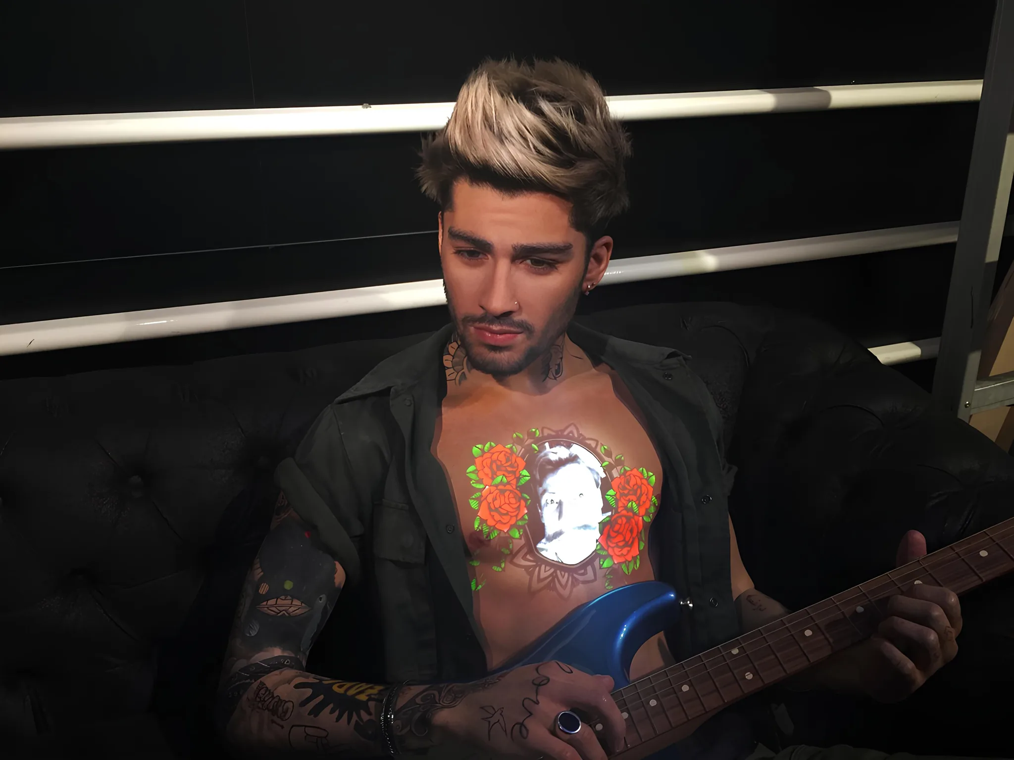 Figmersive Tattoo at Madame Tussauds lets fans create personal moments with Zayn Malik by blending technology and celebrity culture.